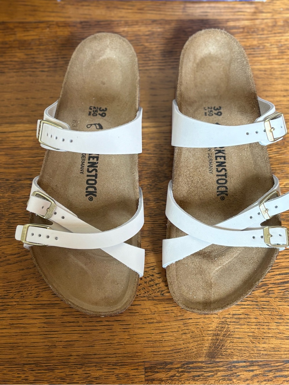 Birkenstock Franca, Antique White Crisscross Triple-Strap Sandals, brand new! - Picture 10 of 10
